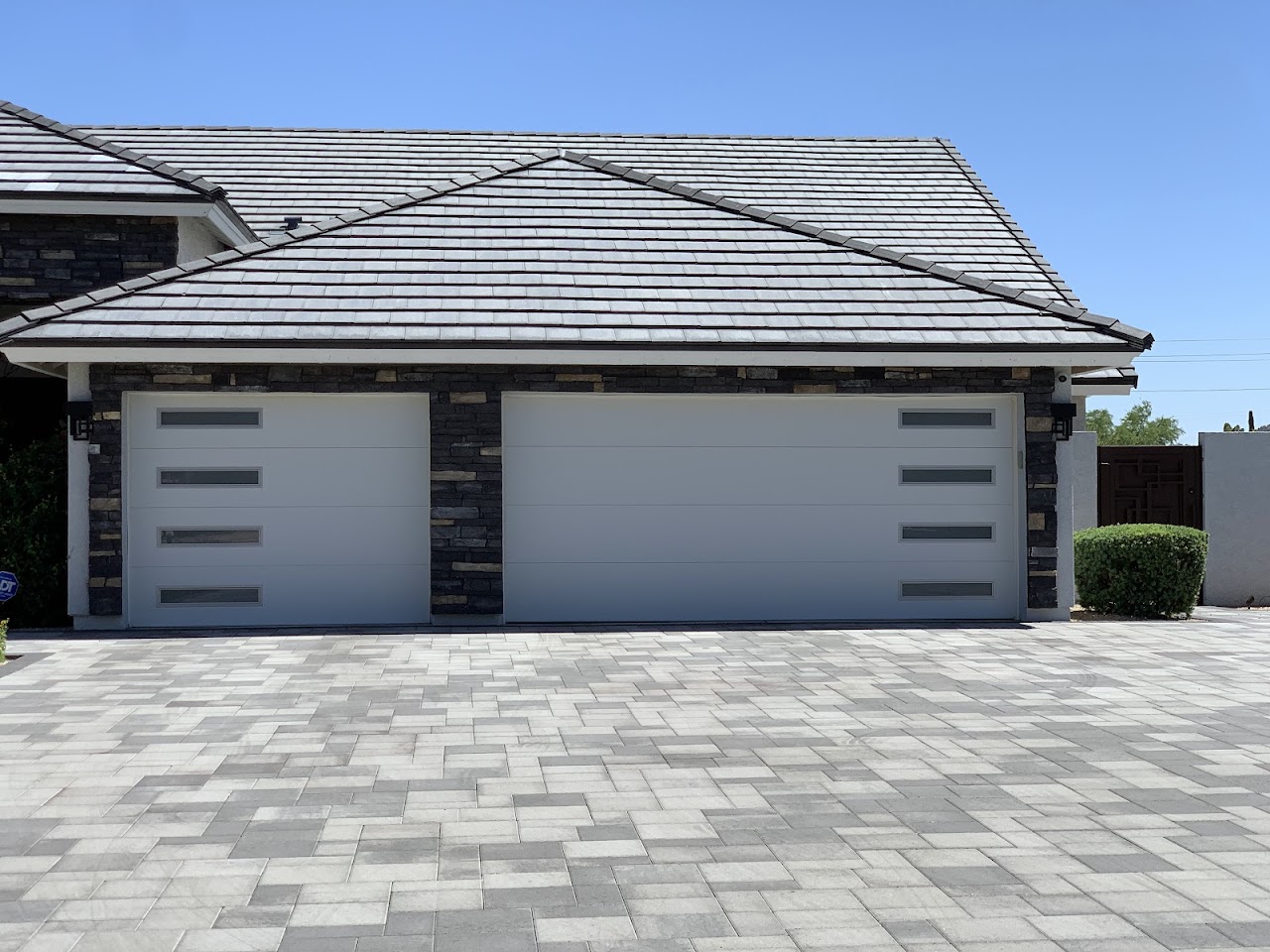 Garage Doors 4 Less LLC project
